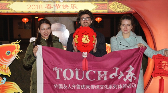 外国友人体验中国传统节日——元宵节