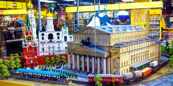 堪比真实城市！俄罗斯博物馆打造55平米“乐高城市”