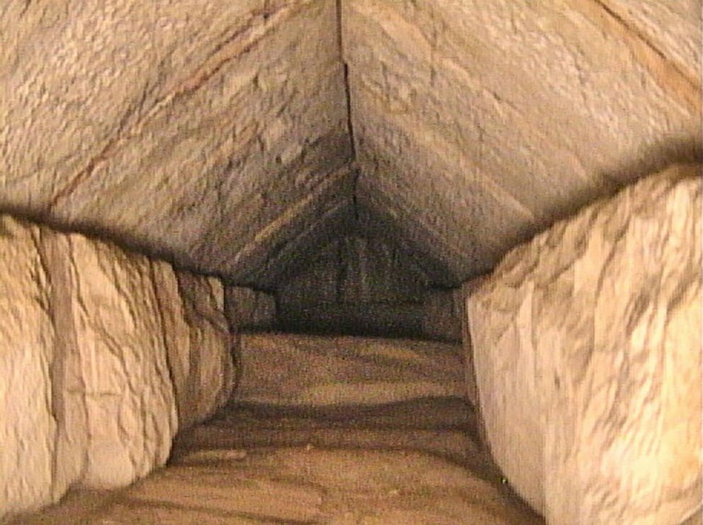 埃及胡夫金字塔内发现9米长新通道
